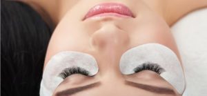 How to Apply False Lashes Like a Pro