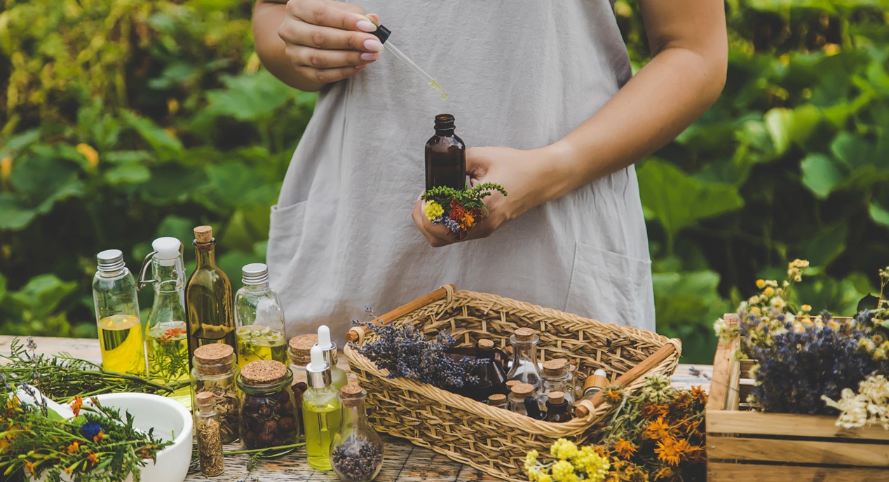 The Benefits of Using Essential Oils in Aromatherapy